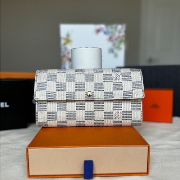 Louis Vuitton Damier Azur long wallet
